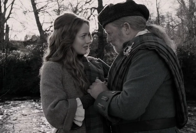 Промо-кадр из 1 серии 1 сезона сериала Чужестранка: Кровь от крови моей 2025г